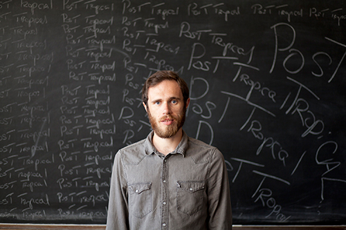 ジェイムス・ヴィンセント・マクモロー(JAMES VINCENT McMORROW)