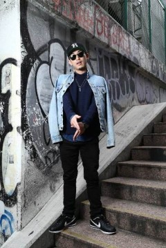 JOYSTICKKやMr.Low-D、KOWICHI、KUTS DA COYOTEらの作品への参加で知られるマジチョーキテるネクスト・ブレイカー、NIYKE ROVINZの待望のデビュー・アルバム、リリース決定！