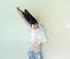 マイカ・ルブテが 4/20(月)放送の Kiss FM KOBE 『KOKO→DOKO!?』 に生出演!