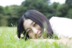 現代至高のシンガーソングライター、寺尾紗穂が日本各地で歌い継がれてきた“わらべうた”をリアレンジした最新作アルバム『わたしの好きなわらべうた』を8月10日リリースします。