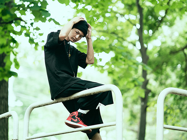 ソロ・デビュー・アルバム『JAPINO』をついにリリースしたBSC（KANDYTOWN）がお気に入りのコミックスについて語った「好書好日」の連載「ラッパーたちの読書メソッド」が公開！！