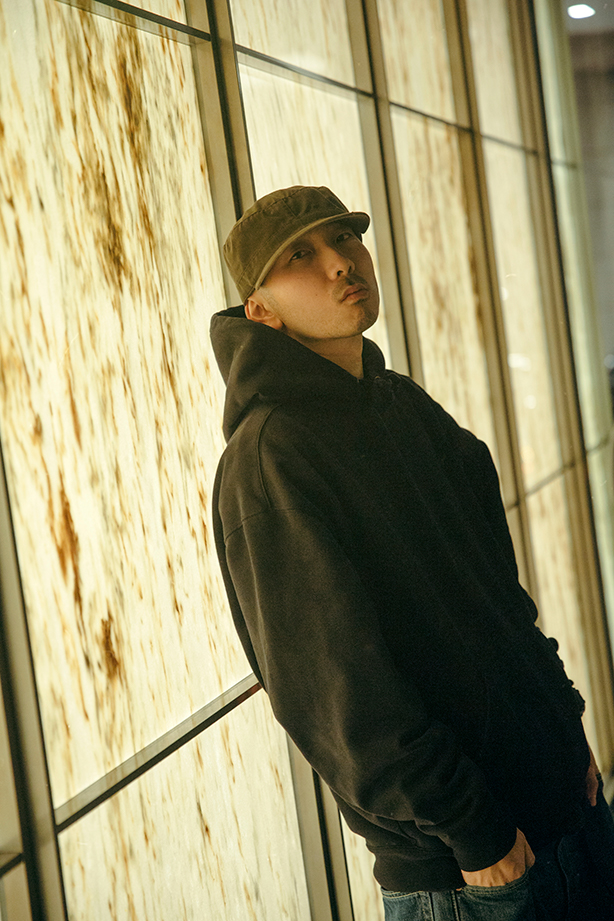 YUKSTA-ILLがDJ SCRATCH NICE / GRADIS NICEがトラックを手がける「BANNED FROM FLAG EP2 」を8月26日にリリース。YUKSTA-ILLからのメッセージも届いております