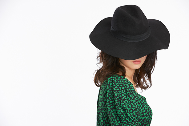 9m88、Julia Wuに続くアジア・台湾発の新星女性シンガー・ソングライター?te (whyte)が日本デビュー！アルバム収録曲「Santé」が10/1(木)からのJ-WAVE (81.3FM)「SONAR TRAX」、InterFM897の10月度前半パワープレイ・Hot Picksに選出！