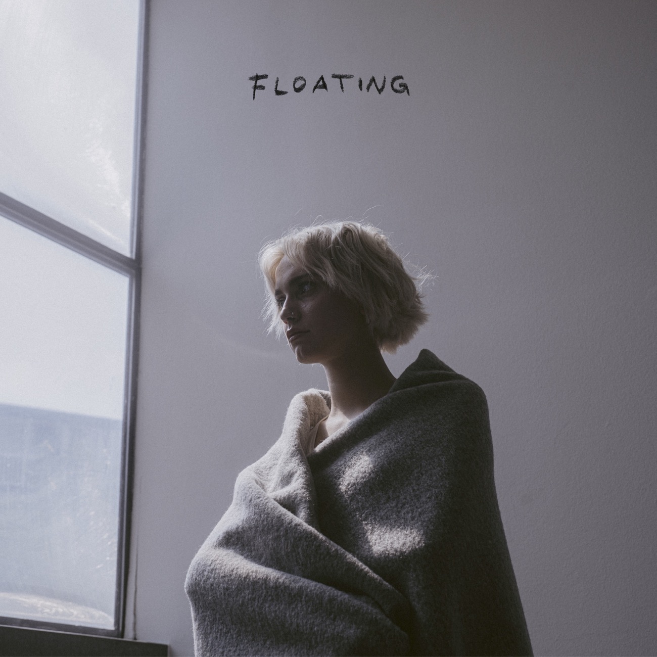 JULIE KUHL「Floating」