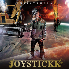 JOYSTICKKの7月にリリース予定の新作『ANTIKYTHERA』のジャケットとトラックリストが決定!